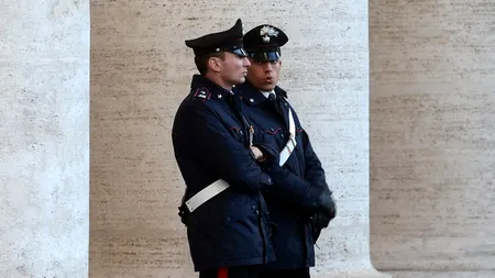 Spontaneitatea Papei Francisc - coșmarul gărzilor sale de securitate