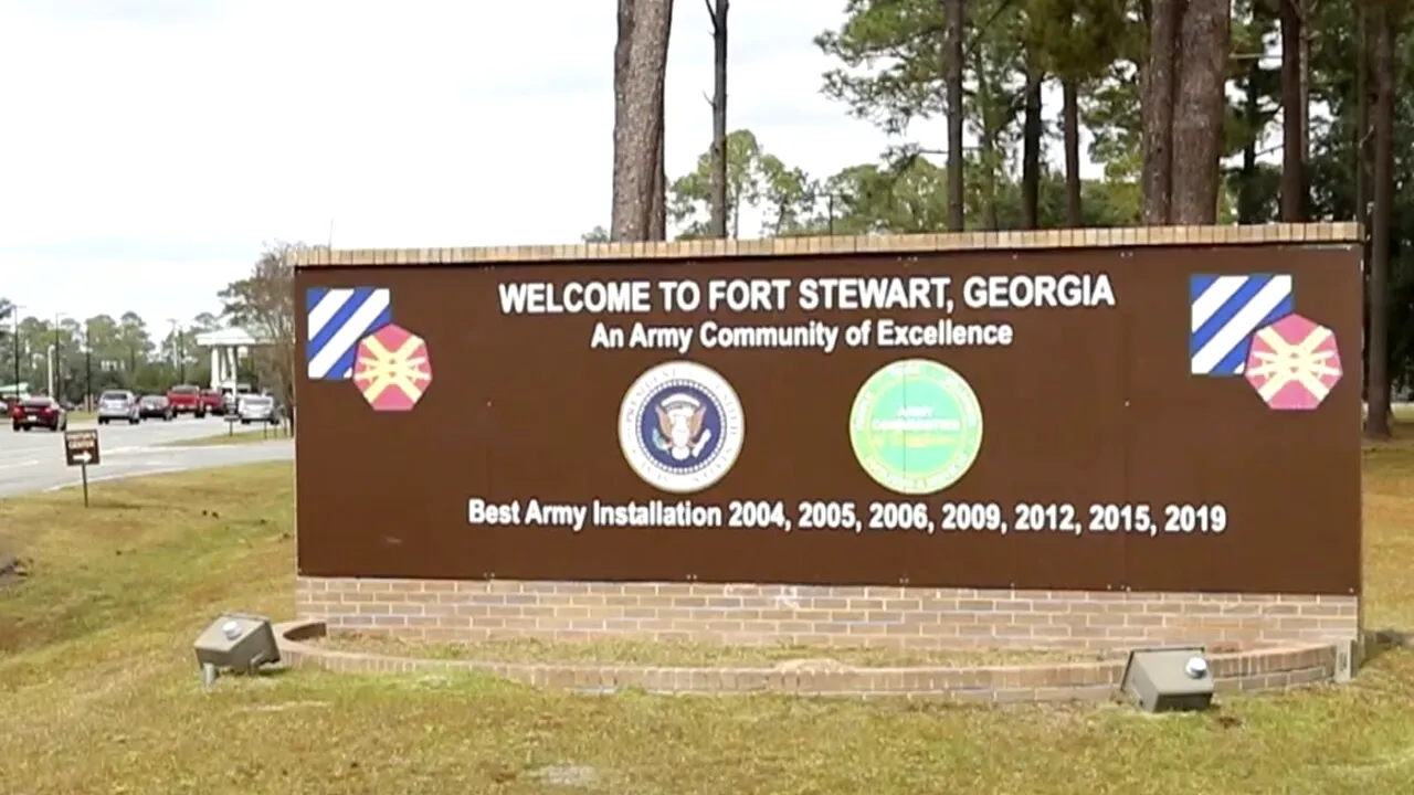 Cinci militari au fost împușcați, la o bază a ARMATEI americane din statul Georgia. Suspectul a fost reținut