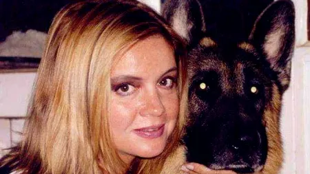 O cunoștință a jurnalistei Cristina Țopescu face declarații uluitoare: Hingherii o șantajau. Au terminat-o psihic  / Îngrijea 17 câini și își consuma toate resursele ca să îi întrețină - VIDEO 