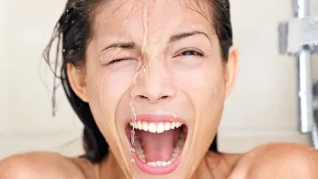 Dușurile zilnice ar putea deveni o amintire. „Cleansing reduction