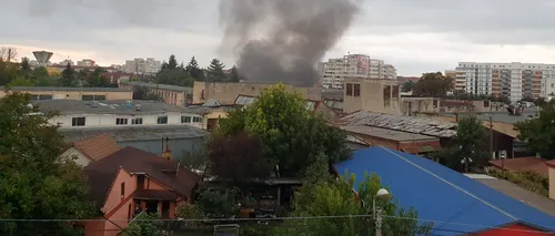 Timișoara | Incendiu puternic la hala unui atelier de mobilă - FOTO
