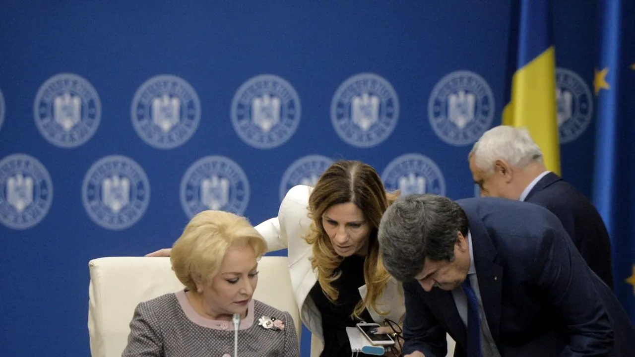 Omul lui Dragnea, aproape de Ciolacu. În trecut, Viorica Dăncilă a acuzat-o pe consilieră că i-ar fi strecurat greșeli gramaticale în discursuri, pentru a-i distruge imaginea