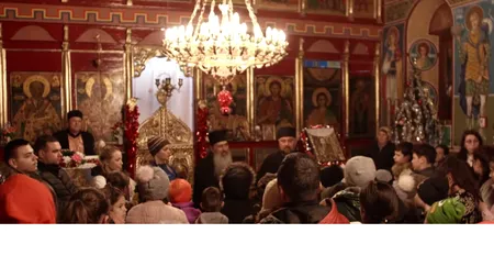 Alexandra Stan a jucat rolul lui Moș Crăciun pentru 1000 de familii defavorizate din județul Constanța