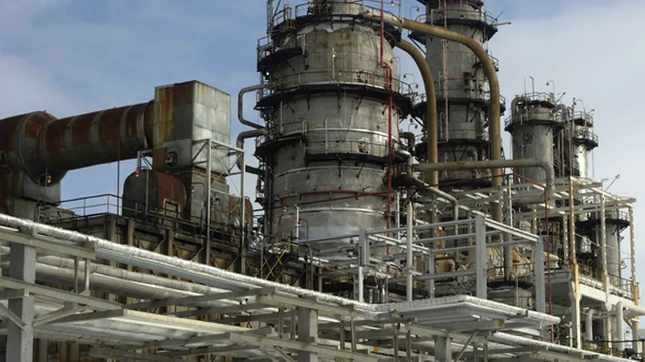 Rusia va înlocui în 2-3 ani importurile de echipamente pentru industria petrolieră