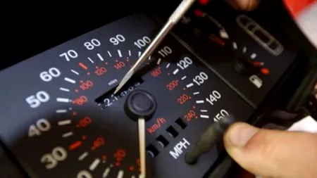 Se schimbă legea: ce obligație nouă vor avea românii care-și vând mașina