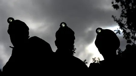 Minerii de la minele Paroșeni și Uricani s-au blocat în subteran