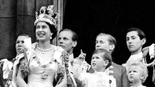 10 lucruri pe care nu le știai despre Regina Elisabeta a II-a