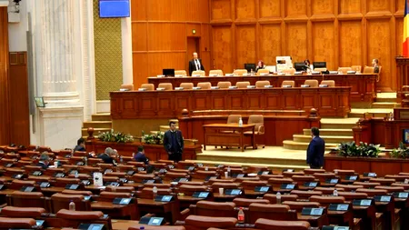 CONTROVERSE. Proiect adoptat de Senat. Este interzisă referirea la identitatea de gen în școli și universități