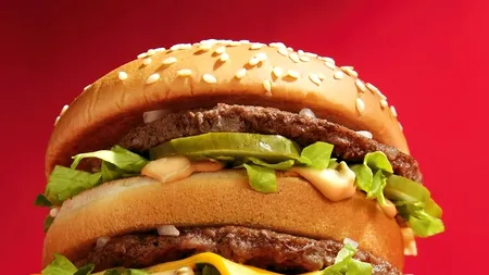 Transformarea acestei tinere care ajunsese să aibă 120 de kilograme după ce a mâncat doar hamburgeri și cartofi prăjiți