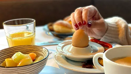 Americanii au ajuns să plătească un preț EXORBITANT pentru ouă. Economiștii consideră prețul acestora de referință pentru piața alimentară