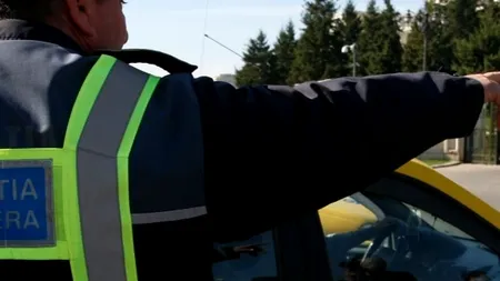 Buzău: DN 10, surpat în urma unei alunecări de teren provocate de ploile abundente