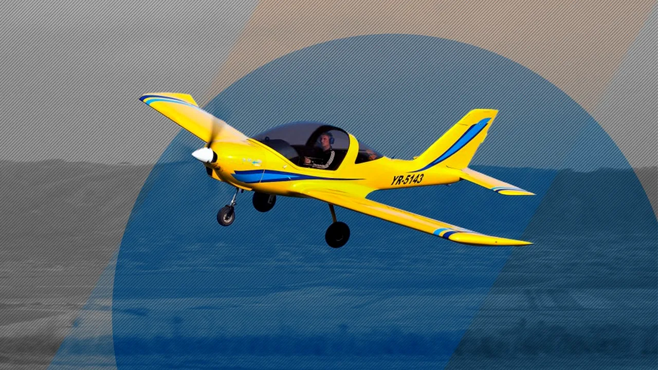 Un avion de agrement a aterizat în Mureș cu o gaură în fuselaj. Bucata de tablă s-a prăbușit lângă o grădiniță