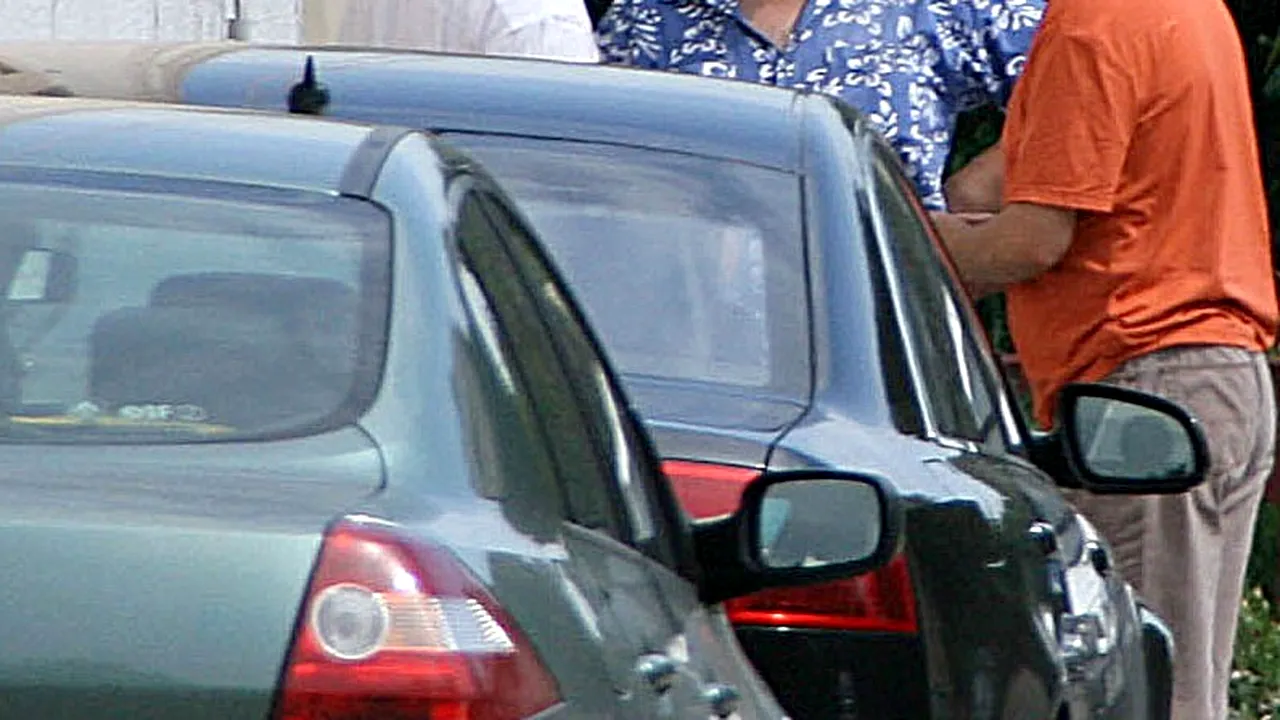 Peste 6.700 tablete și fiole cu anabolizante, găsite la Albița în bara de protecție a unei mașini