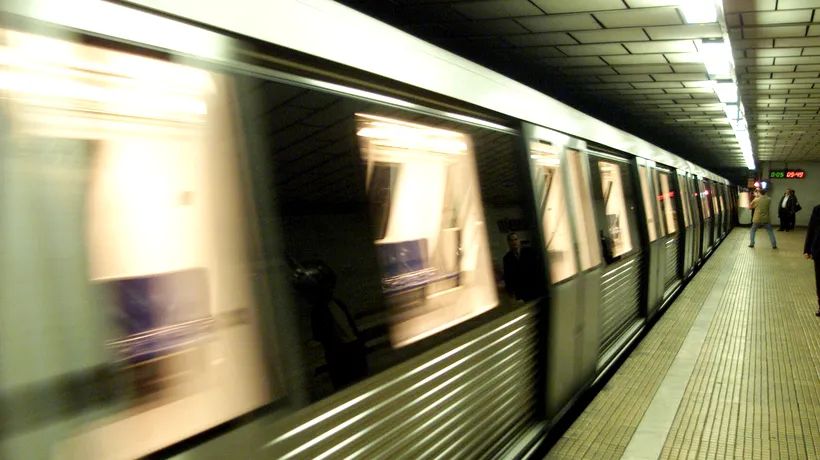 SINUCIDERE LA METROU. Un bărbat de 40 de ani a murit după ce s-a aruncat în faţa metroului la Politehnica