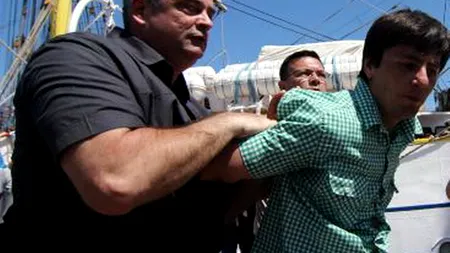 Ce a decis Poliția în cazul bărbatului care l-a scuipat pe Traian Băsescu 