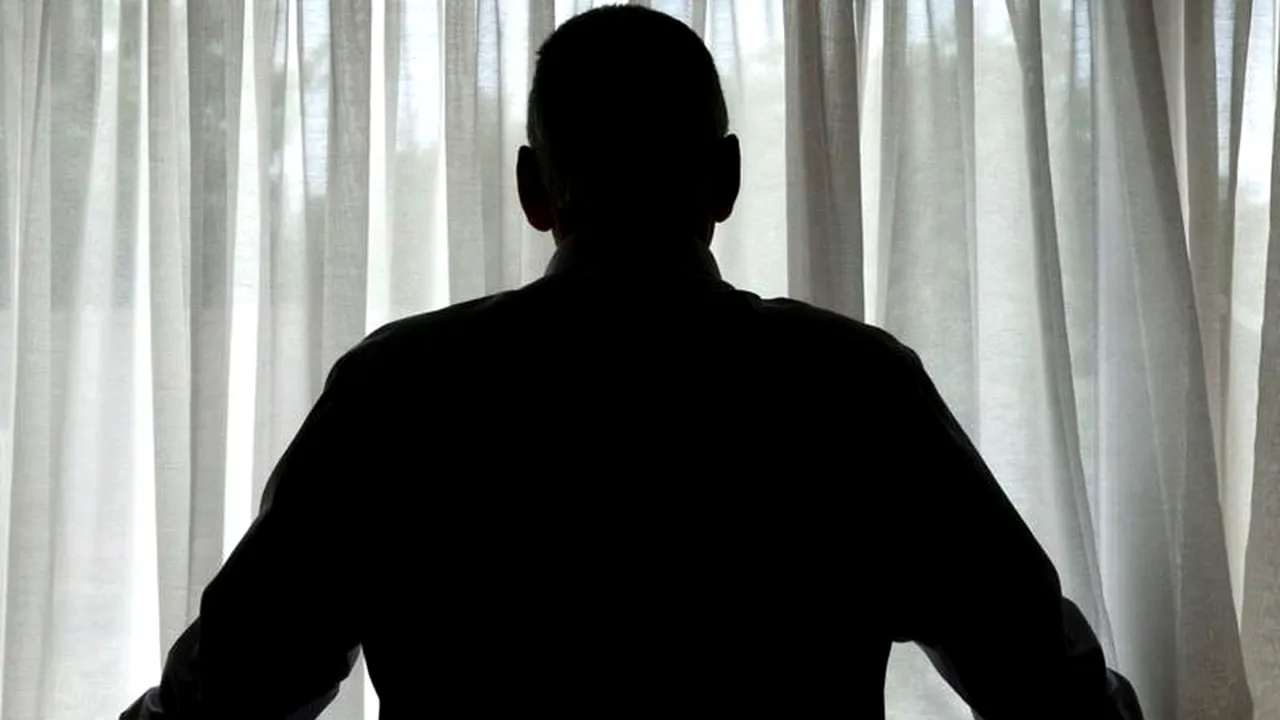 Directoarea unei școli din Vaslui, șantajată de un fost elev cu publicarea unor imagini compromițătoare