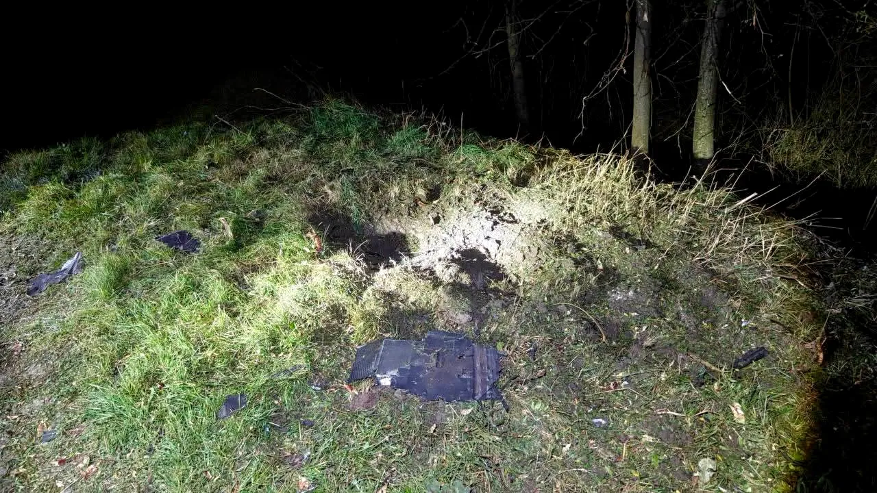O dronă a explodat în Republica Moldova. Fragmentele au fost împrăștiate pe 120 de metri