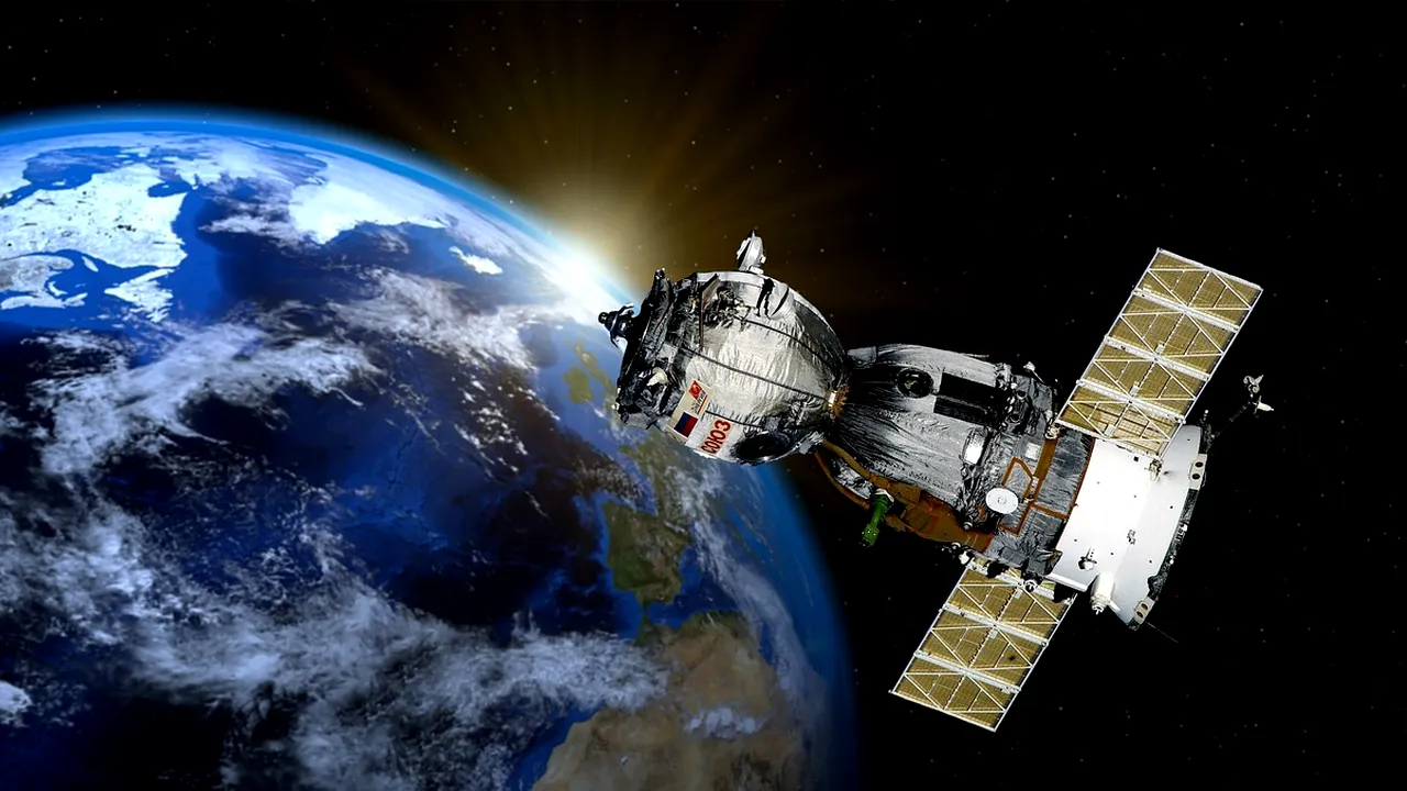 Un satelit rusesc s-a DEZINTEGRAT în peste 100 de bucăți. Astronauții americani de la bordul navei spațiale ISS au reușit să se adăpostească