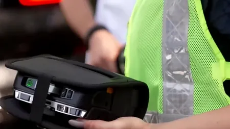 COȘMARUL trăit de o studentă după ce a aruncat la gunoi o imprimantă mobilă a Poliției Rutiere din Capitală, găsită pe stradă. Cum a ajuns după gratii