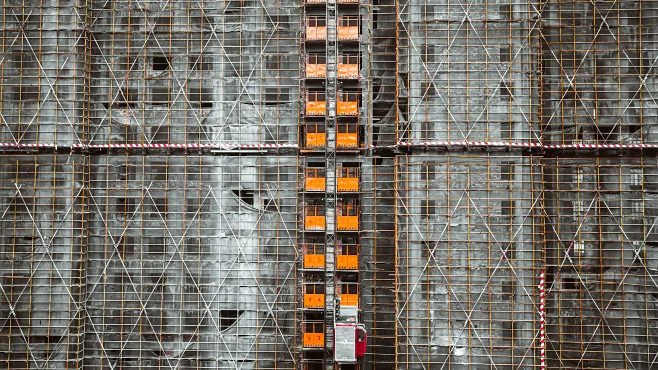 Soluții EFICIENTE pentru construcții și spații de joacă (P)