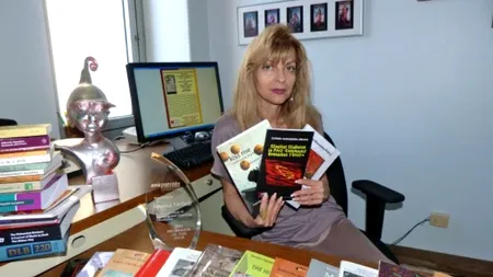 Cum se traduce HANUL ANCUȚEI „în americană