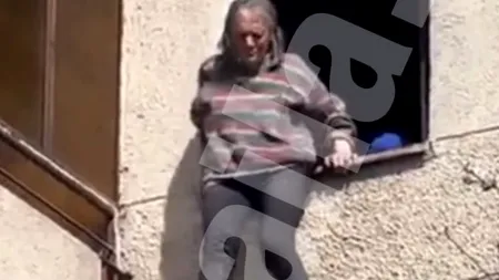 VIDEO | Momentul în care o brăileancă de 72 de ani se aruncă de la etajul 4, sub ochii negociatorului / Femeia a murit la spital