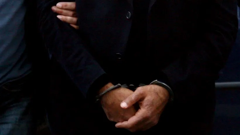 Bărbat prins în timp ce fura un portofel într-o sală de judecată de la Tribunalul București 