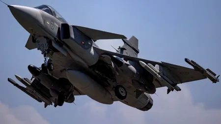 Alertă aeriană maximă în Ungaria după ce un avion israelian nu a mai răspuns semnalelor turnului de control. Avioanele de război Gripen au intervenit de urgență