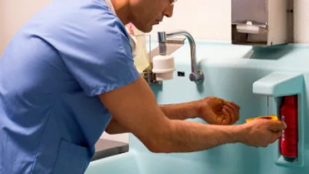 Ministerul Sănătății: Stocurile de biocide folosite pentru dezinfecția din spitale, suplimentate după alerta OMS