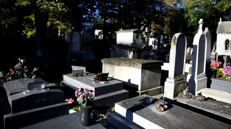 Reacția primarului din Champlan, după ce a fost acuzat că s-ar fi opus înhumării bebelușului rom în cimitirul localității