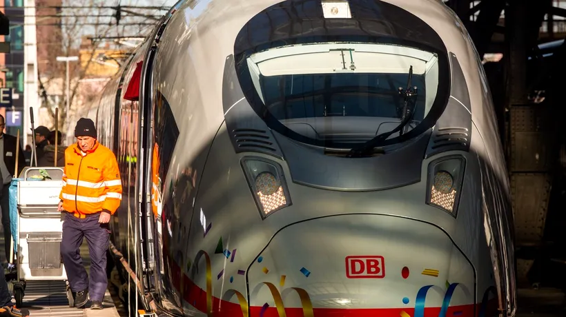 GERMANIA: Zeci de trenuri au înregistrat întârzieri uriașe după ce mai mulți români și-au instalat corturile pe calea ferată. Două persoane au fost arestate