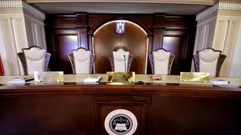 Parlamentarii sunt chemați marți să numească un nou judecător la Curtea Constituțională