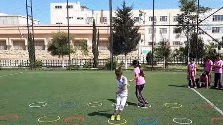 Mișcarea, esențială pentru copiii în timpul programului școlar. Care sunt beneficiile