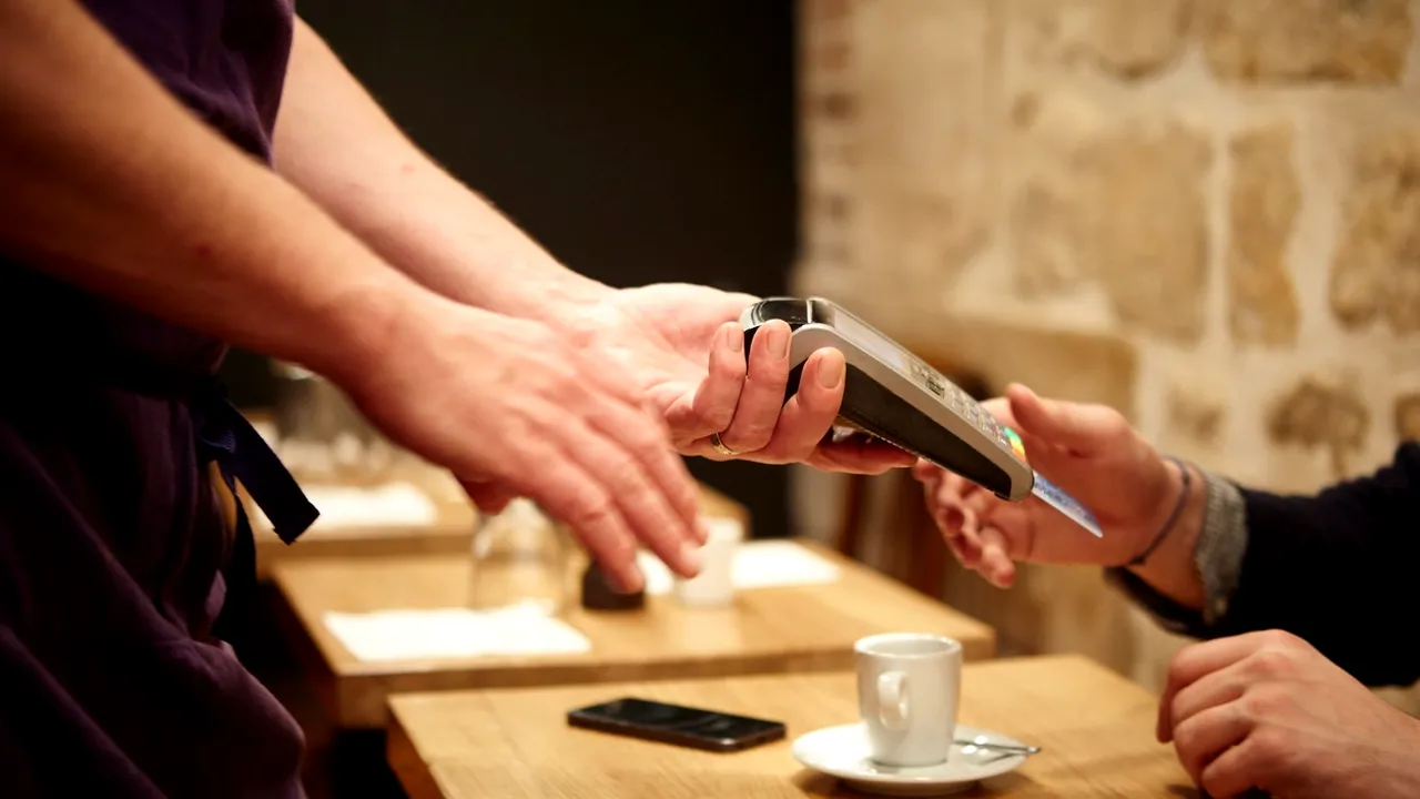 Bacșișul trecut pe bon la un restaurant din Cluj, fără acordul clientului 