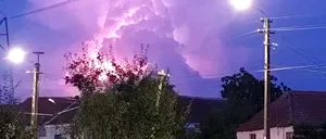 Fenomen meteo spectaculos în Timiș, un nor sub forma unui OZN a apărut pe cer