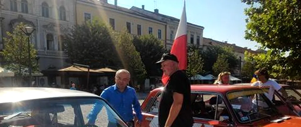 Emil Boc, la volanul unei Dacii 1300 cu turiști din Polonia: Benzinește, scânteiește dar nu pornește