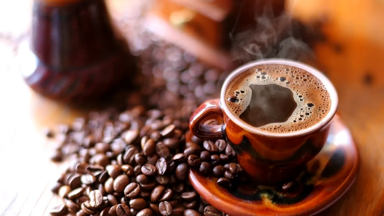 Trei cești de cafea pe zi te ajută să trăiești mai mult