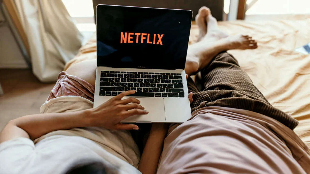 Noul serial de pe Netflix România care provoacă FEBRĂ și halucinații