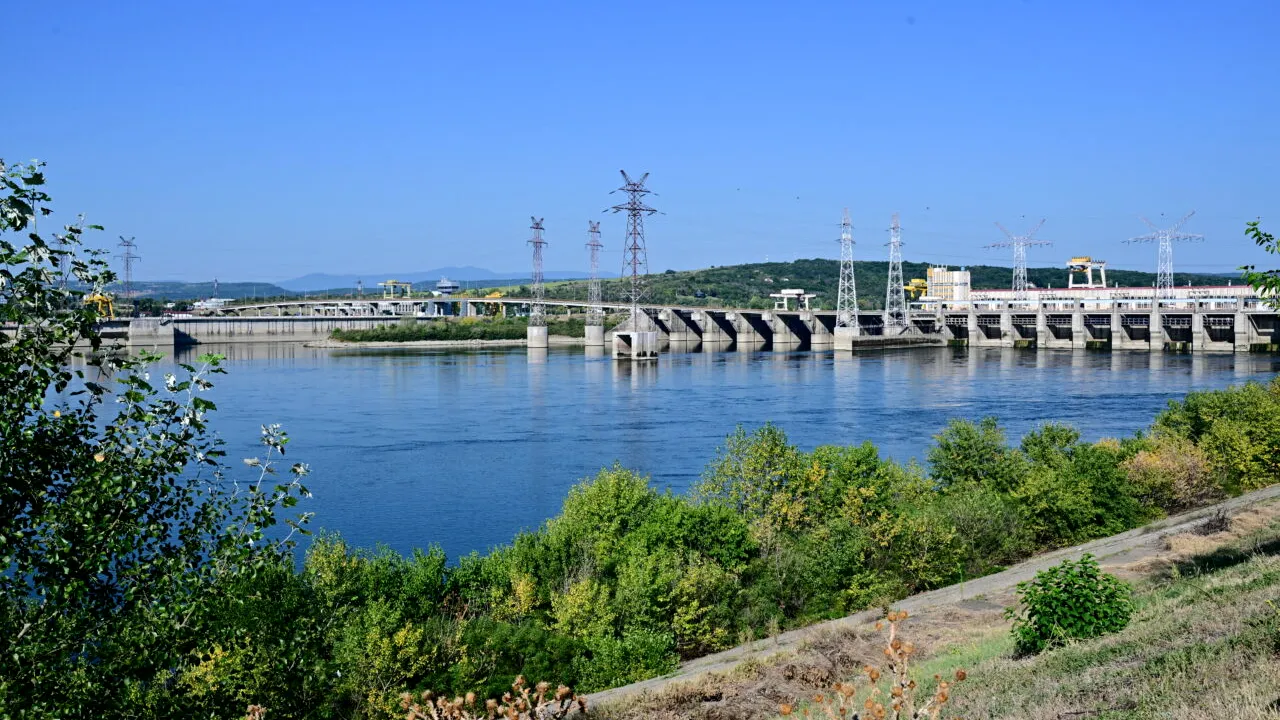 Hidroelectrica începe investiția în cea mai mare instalație de stocare în baterii din portofoliu, la Porțile de Fier II. Cât va costa proiectul