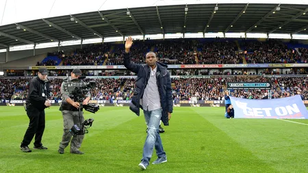 Muamba, fotbalistul căruia i s-a oprit inima 78 de minute în martie, se căsătorește