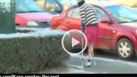 Secretul acestui tânăr cerșetor, rămas infirm 