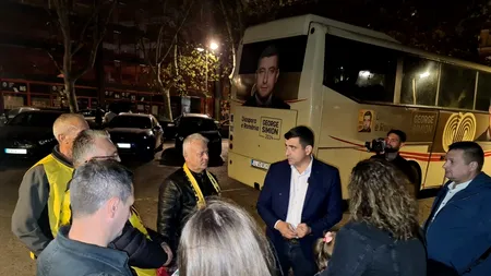 George Simion, alături de românii sinistrați din Valencia (Spania) - ADVERTORIAL