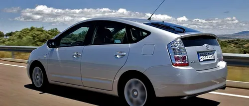 Toyota va chema în service 1,9 milioane de automobile Prius pentru a remedia o eroare software