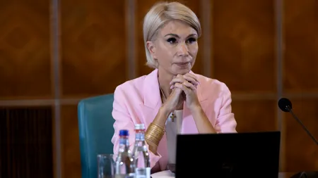 Copiii care au părinții plecați din țară, ajutați din fonduri europene. Vor beneficia de programe de after-school, rechizite și haine pentru școală