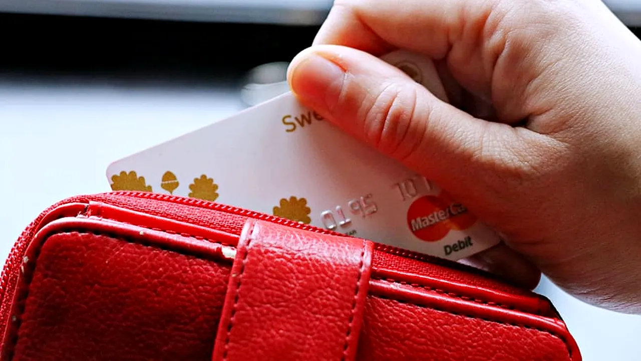 11 bănci, sancționate de ANPC pentru și-au ÎNȘELAT clienții la calculul ratelor / Suma ridicolă cu care au fost amendate