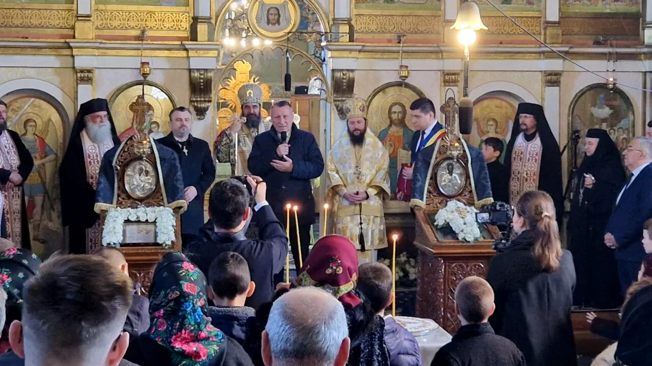 Paul Stănescu, la Cernăuți: „Locurile de odihnă ale înaintaşilor noştri sunt monumente ale românismului şi trebuie PROTEJATE şi reabilitate”