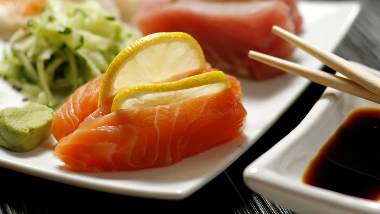 STRIDII CU CASTRAVEȚI sau SOMON CU CITRICE. Două REȚETE DELICIOASE pe care să le încerci de Revelion