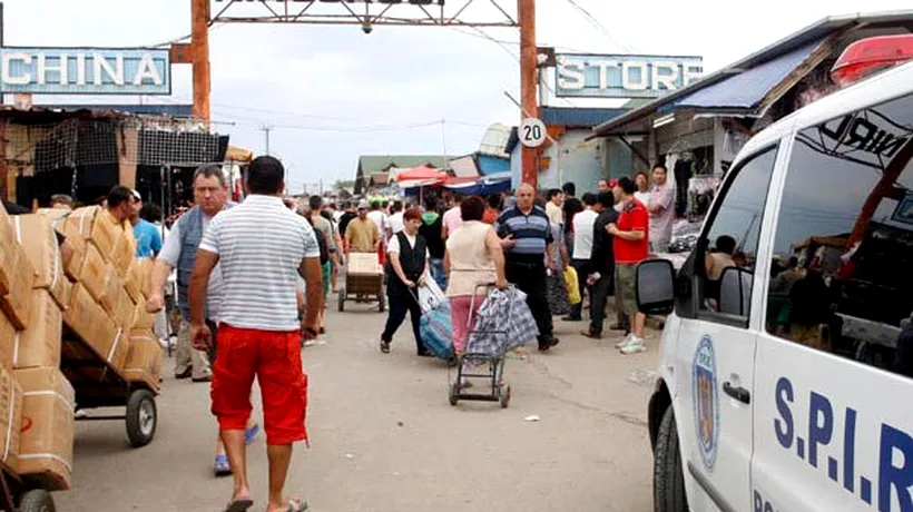 RAZII în trei centre en-gross de la marginea Capitalei. Peste 100 de polițiști participă la acțiune