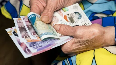 Autoritățile din Marea Britanie avertizează asupra PROBLEMELOR din sistemul de pensii