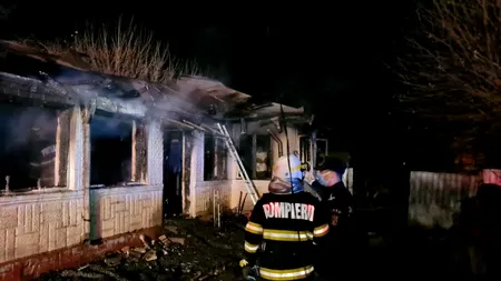 Incendiu într-o casă din comuna vrânceană Gologanu. Pompierii au găsit în interior trei trupuri carbonizate